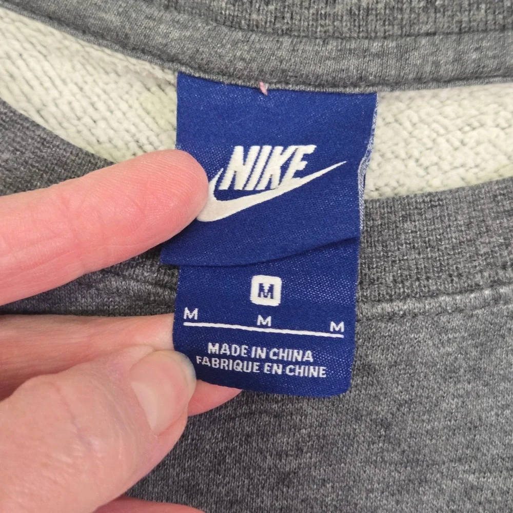 Nike Club Fleece Crewneck Sweatshirt Mens M Gray Swoosh Athletic 804340-071
